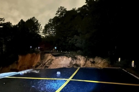 Đèo Mimosa bị đứt gãy hoàn toàn, giao thông Đà Lạt tê liệt