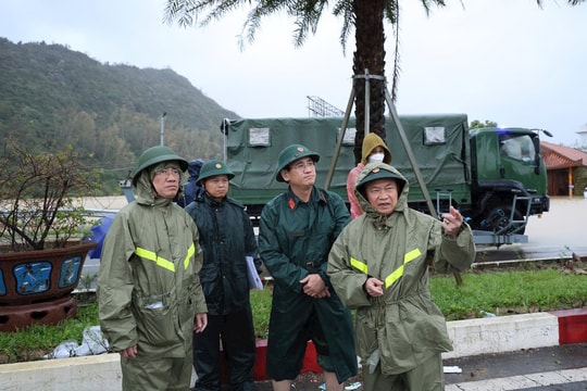 Nước rút chậm tại vùng rốn lũ Gia Lai, người dân chưa thể trở về nhà