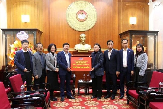 Đã có trên 1.387 tỷ đồng đăng ký ủng hộ đồng bào vùng lũ qua Ban Vận động cứu trợ Trung ương