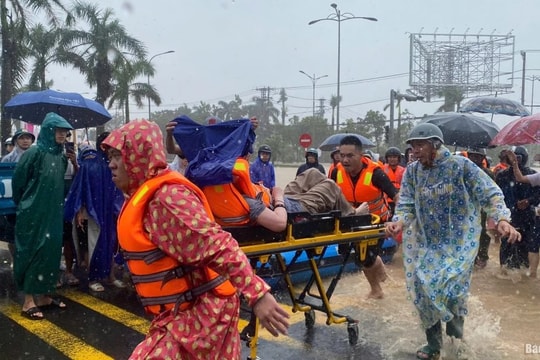 Hỗ trợ khẩn cấp 700 tỷ đồng cho 4 tỉnh khắc phục thiệt hại mưa lũ