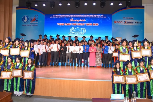 TP. HCM vinh danh 88 thủ khoa tiêu biểu năm 2025