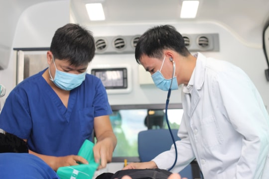 Kích hoạt cấp cứu ngoại viện trong đêm, bệnh nhân nguy kịch trên đảo Phú Quốc thoát tử