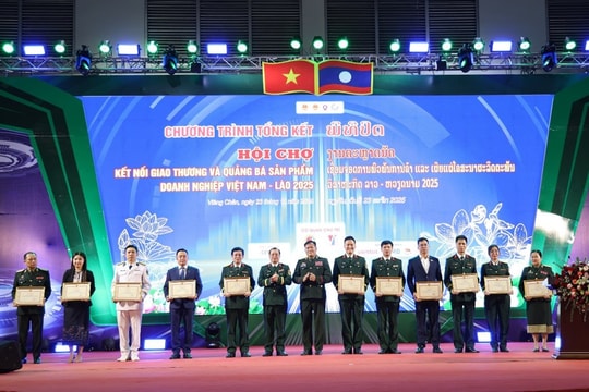 Bế mạc Hội chợ kết nối giao thương Việt Nam - Lào năm 2025
