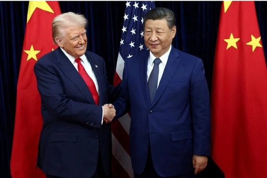 Chủ tịch Trung Quốc Tập Cận Bình điện đàm với Tổng thống Mỹ Donald Trump