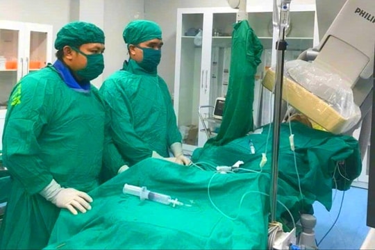 Nỗ lực cứu sống bệnh nhân ngừng tim 30 phút