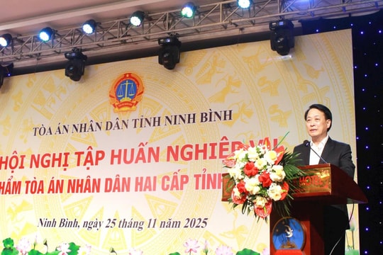 Tập huấn nghiệp vụ Hội thẩm TAND hai cấp tỉnh Ninh Bình