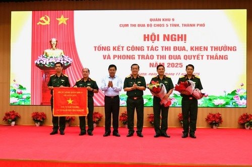 Bộ Chỉ huy Quân sự 5 tỉnh, thành phố tổng kết công tác thi đua