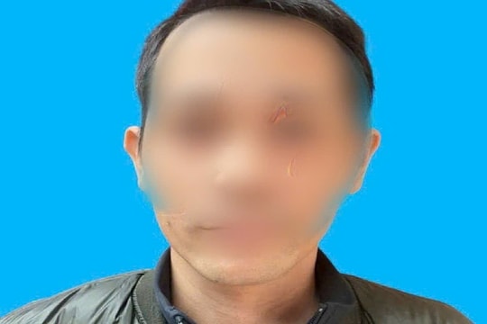 Người đàn ông dùng dao tấn công phụ nữ giữa ban ngày