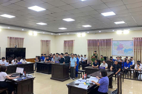 TAND Khu vực 8 - Bắc Ninh tuyên truyền pháp luật qua phiên xử 'Gây rối trật tự công cộng'