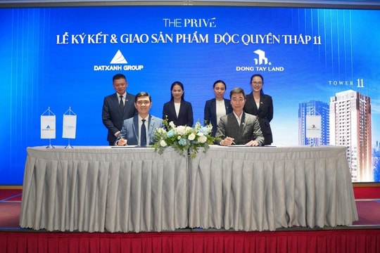 Lễ ký kết bàn giao giỏ sản phẩm độc quyền The Privé giữa Đất Xanh Group và Đông Tây Land