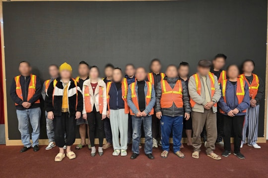 Vén màn bí ẩn con thuyền lênh đênh trên sông Hồng và sông Đuống