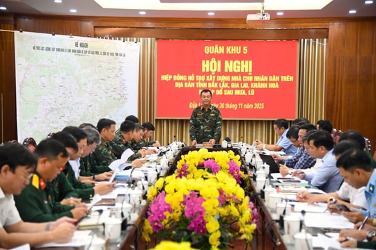 Quân khu 5 hiệp đồng xây dựng nhà mới cho dân vùng lũ