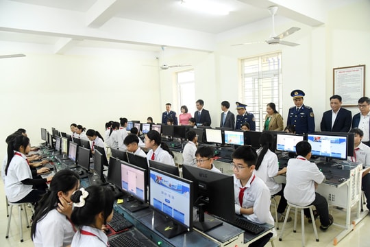Phát động Cuộc thi “Em yêu biển, đảo quê hương” dành cho học sinh THCS