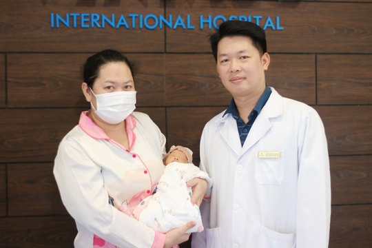 Gần 40 ngày nỗ lực hồi sinh bé trai sinh non chỉ nặng hơn 1kg tại Vinmec Phú Quốc