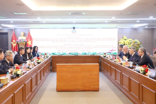 Chánh án Tòa án tối cao Azerbaijan thăm và làm việc với TAND TP. Hà Nội