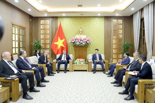 Thứ trưởng Bộ Tư pháp Nguyễn Thanh Tịnh tiếp Chánh án Tòa án tối cao Azerbaijan