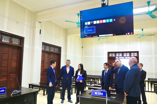 Chánh án Tòa án Tối cao Azerbaijan thăm và làm việc tại TAND tỉnh Quảng Ninh