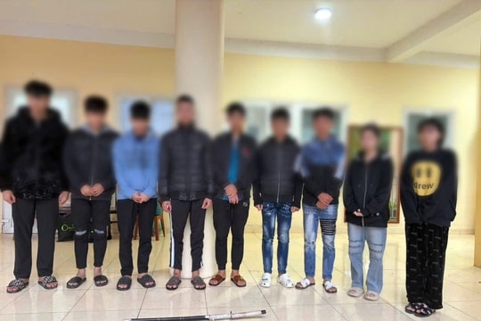 Hai anh em bị nhóm thanh niên vô cớ đuổi chém gây thương tích