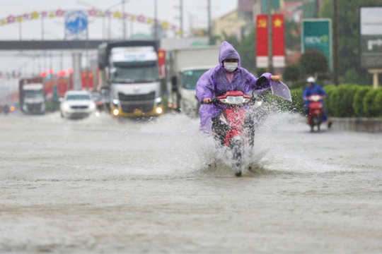 Mưa lớn kéo dài từ Huế đến Lâm Đồng, Bắc Bộ rét trở lại