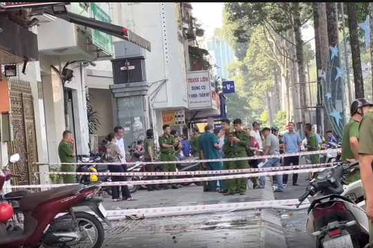 Cháy quán ăn ở TP.HCM, nhiều người thương vong