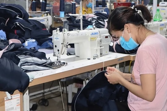 Kịp thời động viên người lao động không ngừng nỗ lực, sáng tạo