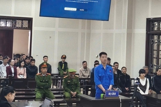 Dùng dao tấn công bạn gái cũ, nam thanh niên lĩnh 15 năm tù