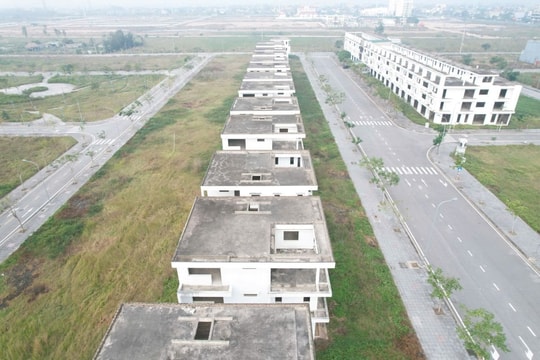 Thanh Hóa: Đại đô thị ven sông Đơ vắng bóng người tới ở