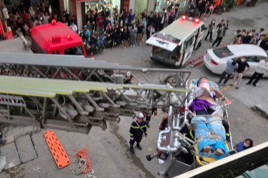 Kịp thời cứu hộ một bé trai bị rơi từ tầng cao chung cư tại Hà Nội