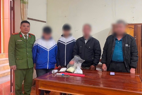 Ngăn chặn 2 học sinh tự chế pháo nổ theo hướng dẫn trên mạng xã hội