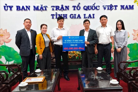 Gia Lai: Các đơn vị y tế hỗ trợ hàng trăm triệu đồng cho bà con vùng lũ