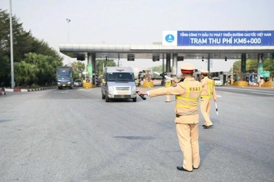 Cục CSGT phát hiện và xử lý nhiều xe vận tải hành khách vi phạm trên các tuyến cao tốc