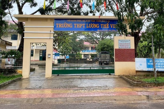 Báo cáo UBND tỉnh về vụ nữ sinh lớp 10 bị học sinh lớp 8 đánh hội đồng