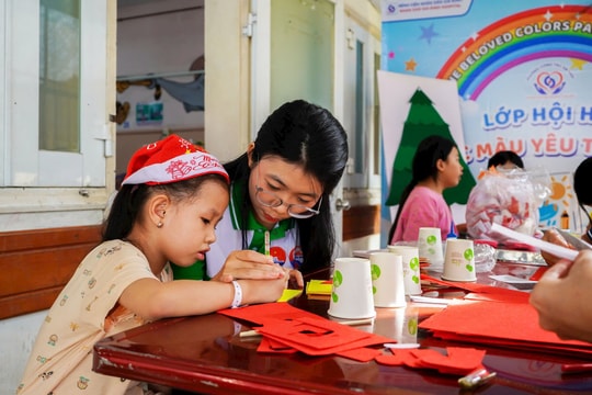 Noel ấm áp ở bệnh viện TP.HCM