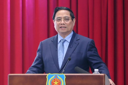 Thủ tướng: Chuyển từ "quản lý bằng pháp luật" sang "kiến tạo thể chế phát triển"