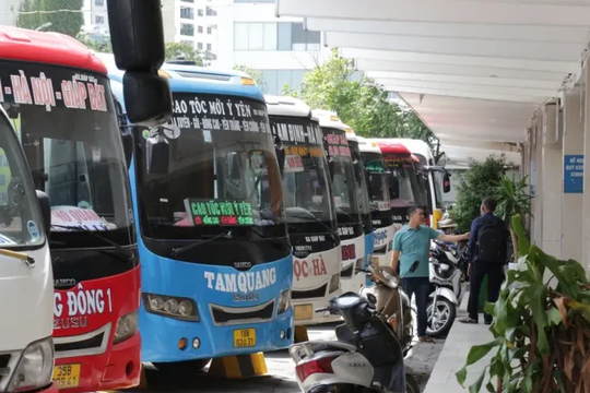 Hà Nội siết chặt quản lý kinh doanh vận tải ô tô dịp cuối năm