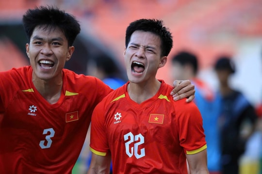 U22 Việt Nam vượt rào cản Philippines tiến vào chung kết