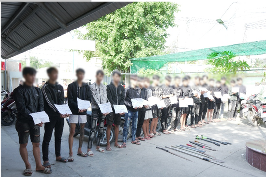 Ngăn chặn nhóm thanh thiếu niên mang theo hung khí tụ tập trong đêm