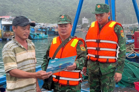 Đồn Biên phòng Cửa khẩu cảng Vũng Rô tăng cường tuyên truyền, kiên quyết ngăn chặn vi phạm IUU