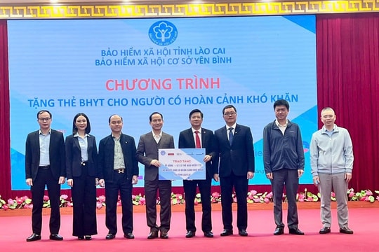 Agribank tặng gần 8.000 thẻ Bảo hiểm y tế cho người có hoàn cảnh khó khăn