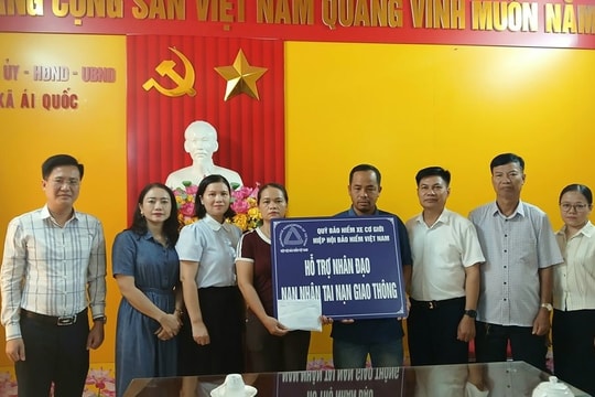 Quỹ Bảo hiểm xe cơ giới trao hỗ trợ nhân đạo cho các nạn nhân tai nạn giao thông