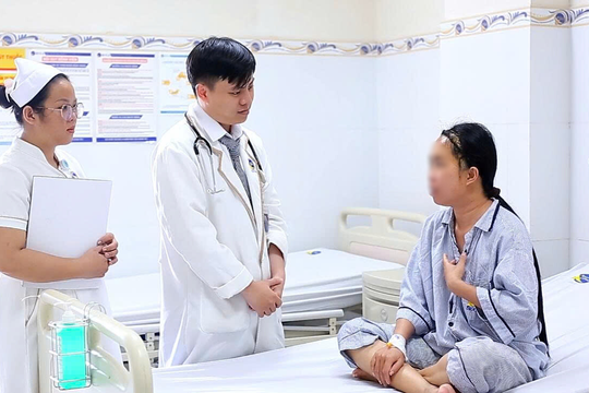 Người phụ nữ có khối u não to như trứng gà