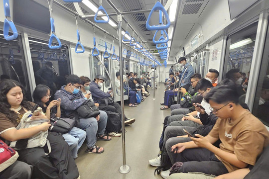Metro TP.HCM phục vụ hơn 18 triệu lượt khách sau gần 1 năm