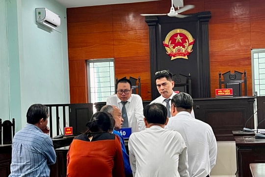 Vụ nguyên Giám đốc Công ty Cổ phần Tân Tân bị truy tố “Không chấp hành án”: Luật sư đề nghị triệu tập Chấp hành viên tham gia phiên tòa