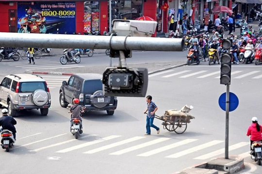 Camera giao thông Hà Nội phát hiện hơn 1.000 vi phạm sau một tuần vận hành trung tâm điều khiển