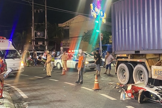 Nguy cơ tai nạn từ điểm mù của xe tải, xe container