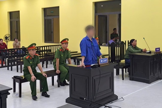 11 năm tù cho đối tượng hành hung mẹ ruột, đâm cán bộ trọng thương