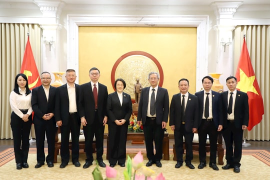 Đoàn TAND cấp cao Thượng Hải (Trung Quốc) thăm và làm việc tại TANDTC Việt Nam