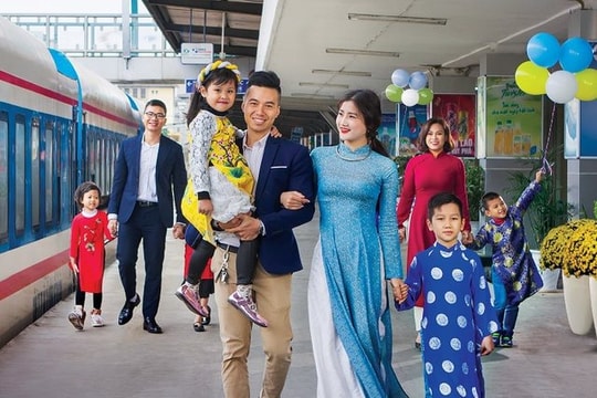 Ngành đường sắt chạy thêm 11 chuyến tàu phục vụ khách dịp Tết