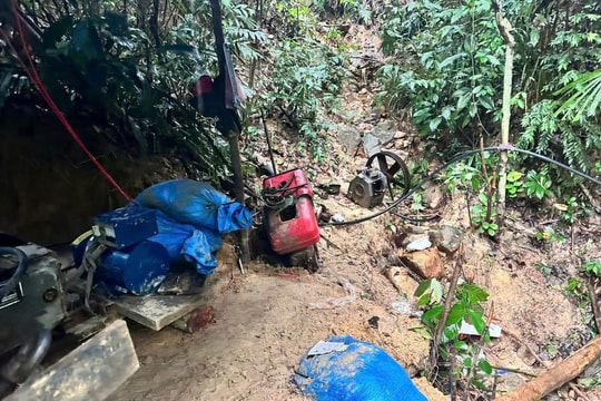 Truy quét nhóm đối tượng thăm dò vàng trái phép