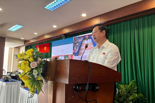 Phó Chánh án TANDTC Dương Văn Thăng tiếp xúc cử tri sau kỳ họp thứ 10, Quốc hội khóa XV